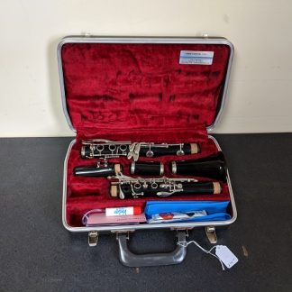 This Bundy clarinet is a student level clarinet.