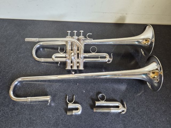 Yamaha Custom Eb/D Trumpet, Used Professional Trumpet, Eb/D Trumpet, Professional Trumpet, Model 9610 Trumpet
