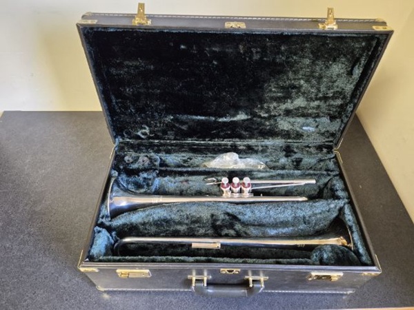 Yamaha Custom Eb/D Trumpet - #301047 - Image 8